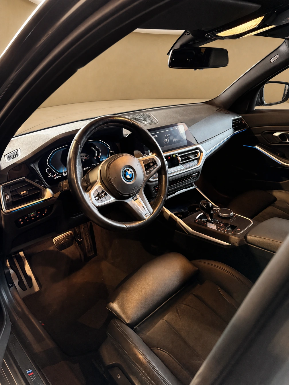 BMW — Innenraum · Sandstone Circle